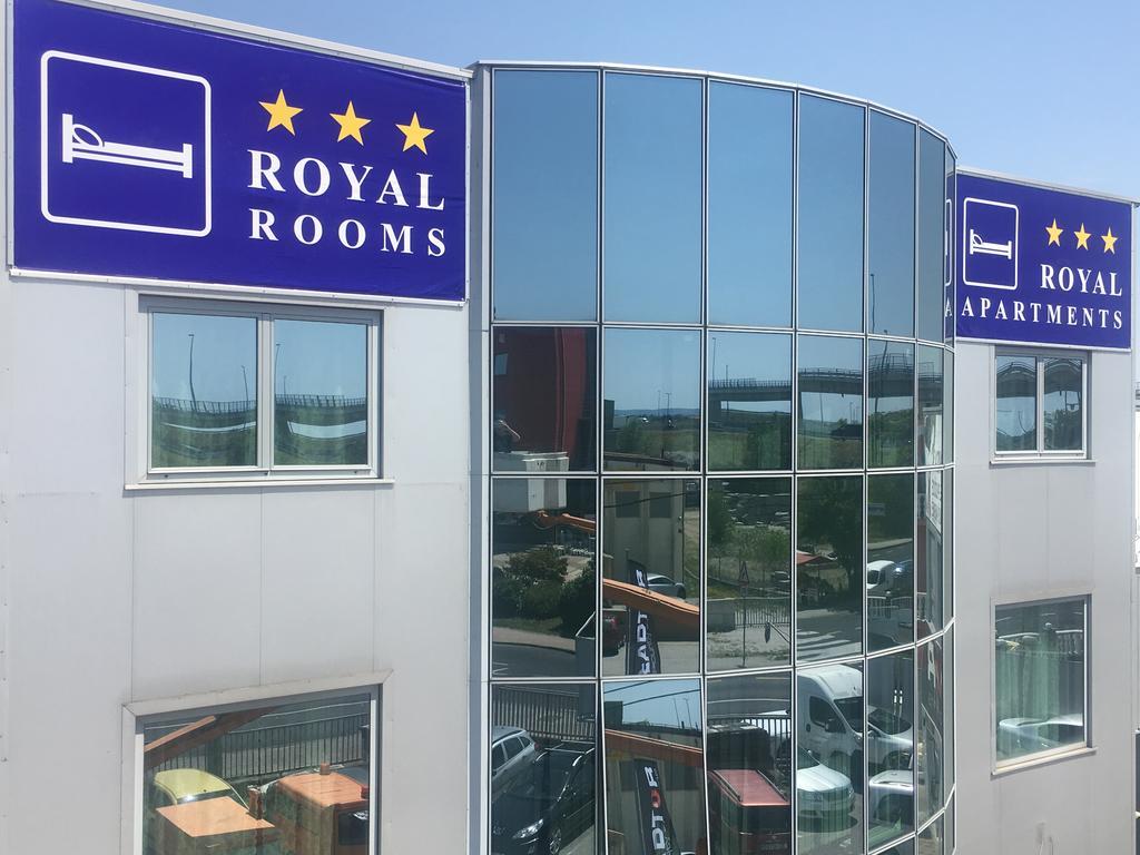 Royal & Apartment